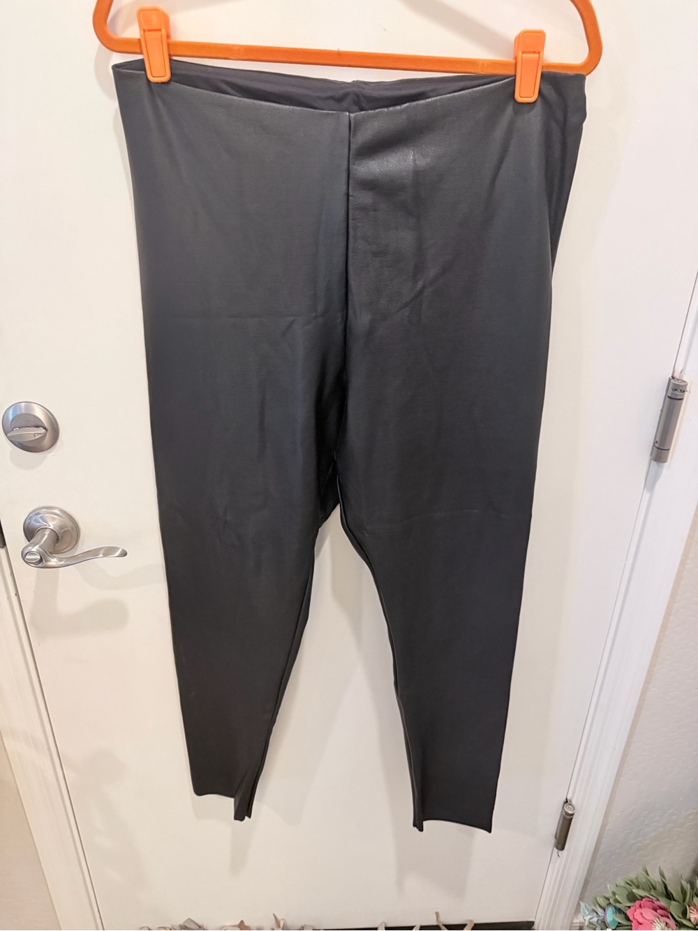 SKIMS Black Faux-Leather Leggings